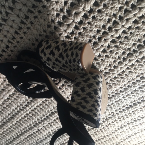 Fergalicious heels by Fergie open toe 3 1/2 “ heel - Picture 9 of 12